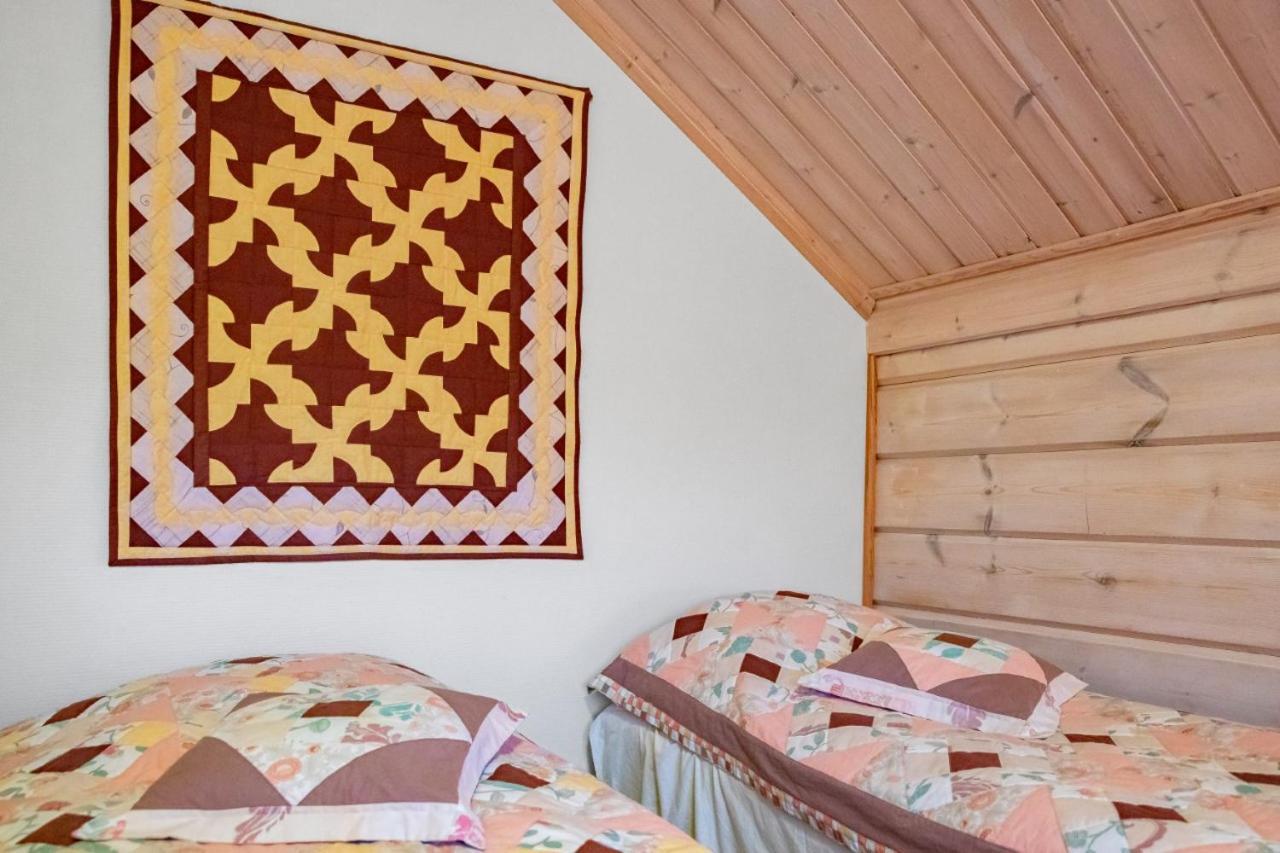 Guest House Haapaniemen Hirsikartano Иисалми Экстерьер фото